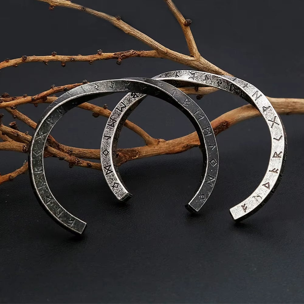 Whispers of the Runes - Bracelet