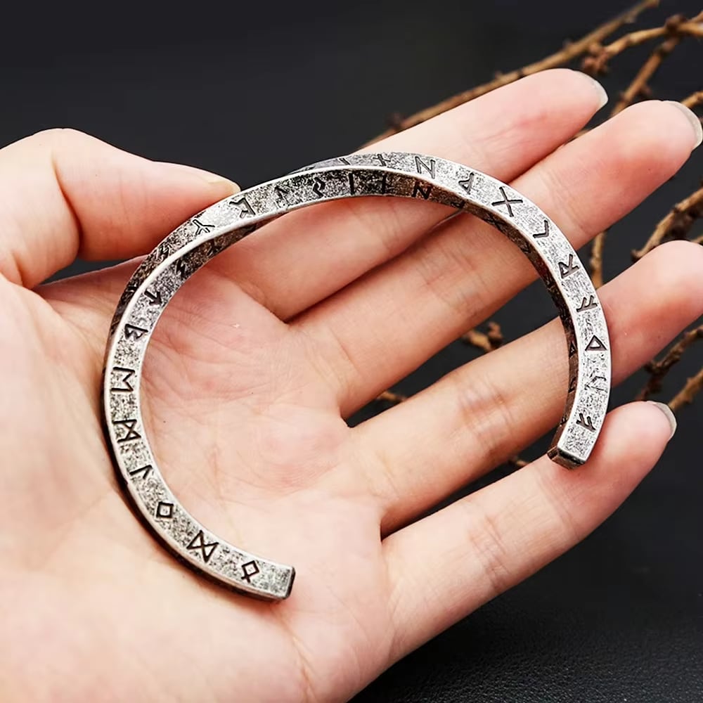 Whispers of the Runes - Bracelet