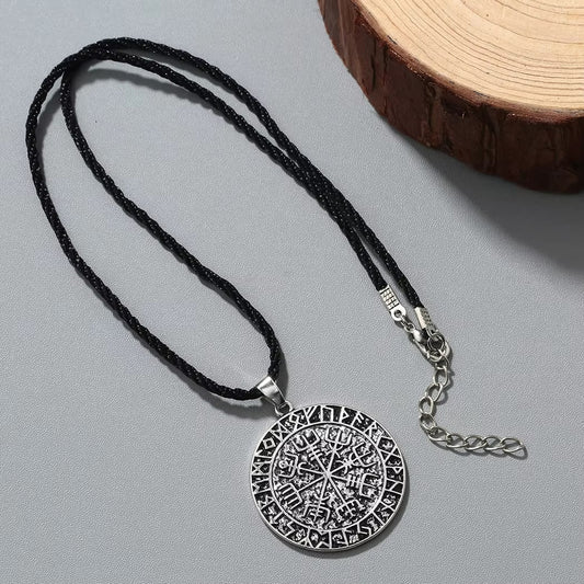 Stormfinder - Vegvisir Pendant