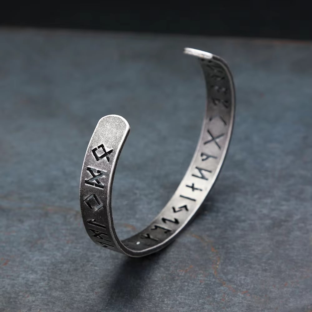Runebound Cuff - Bracelet