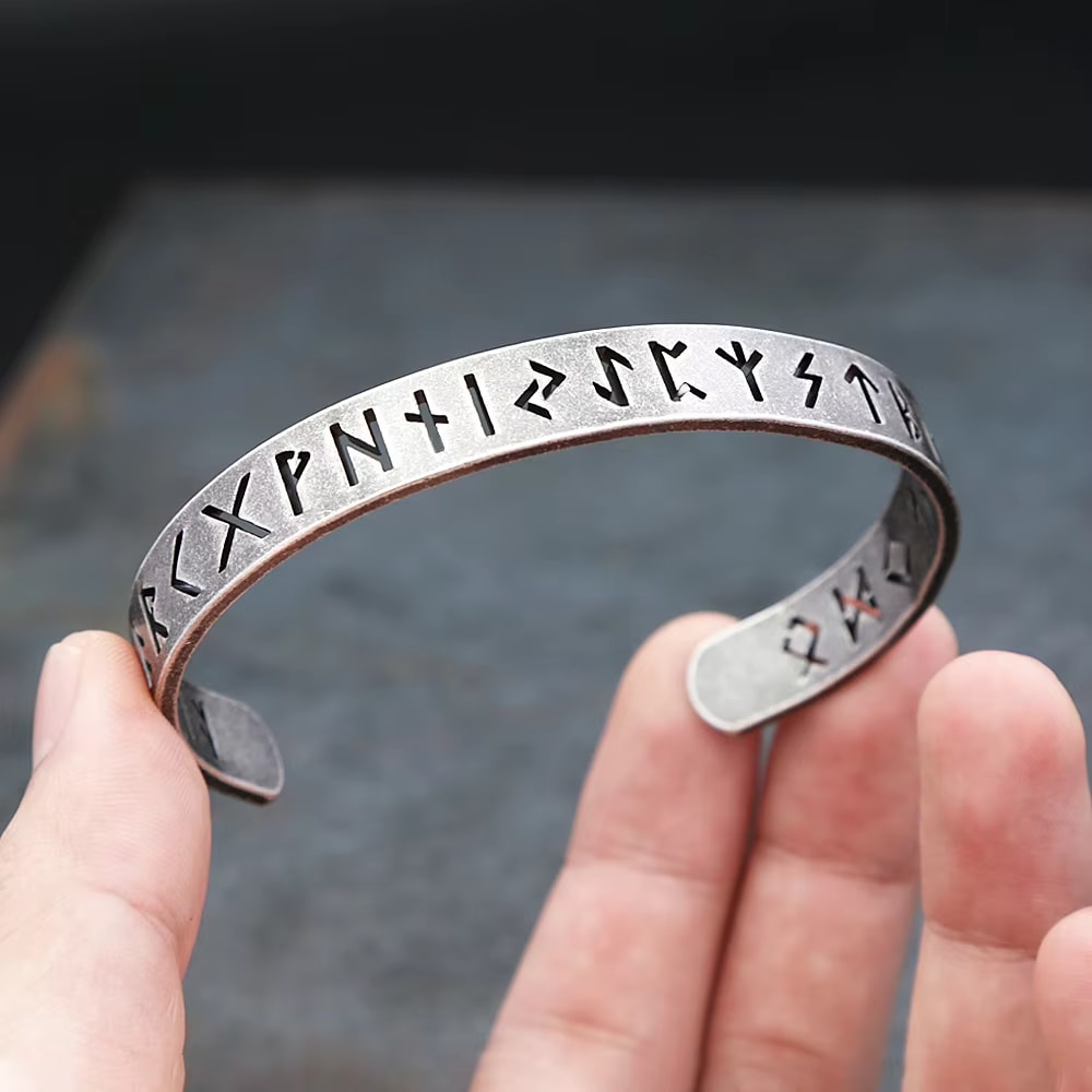 Runebound Cuff - Bracelet