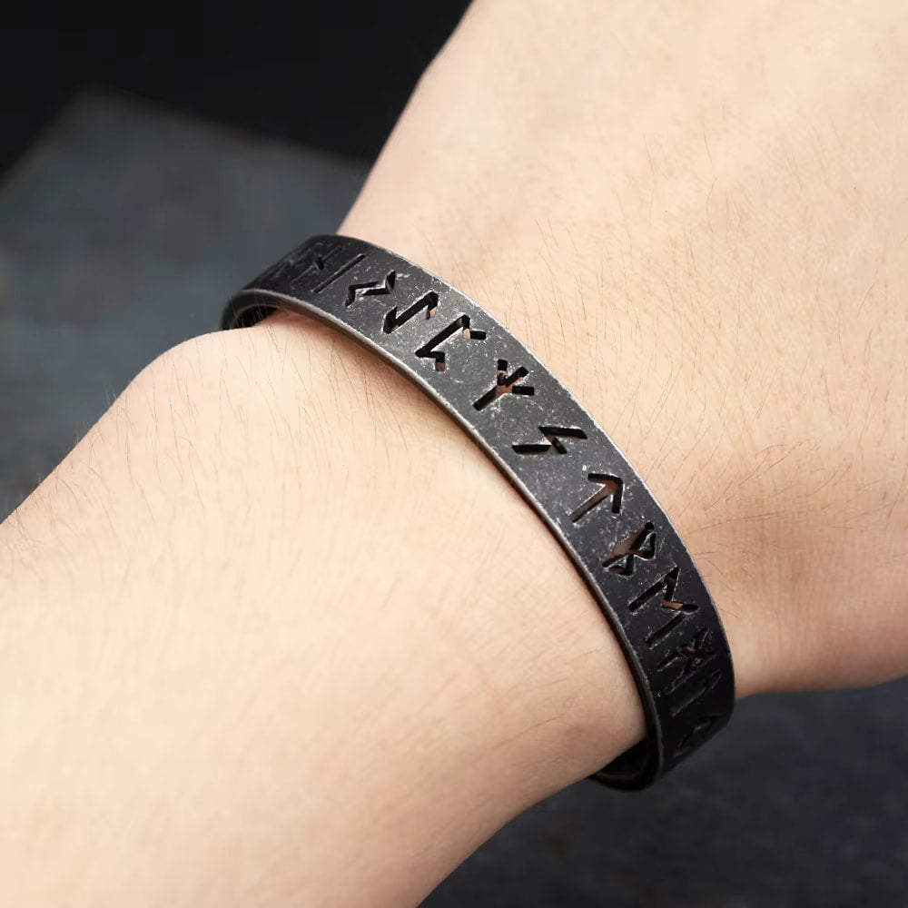 Runebound Cuff - Bracelet